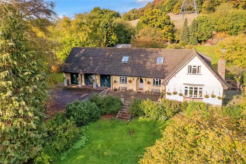 Coughton, RossonWye, Herefordshire, HR9 6 bed bungalow for sale £700,000