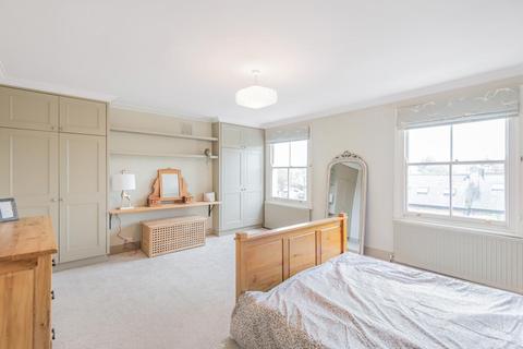 2 bedroom flat for sale - Byrne Road, Balham