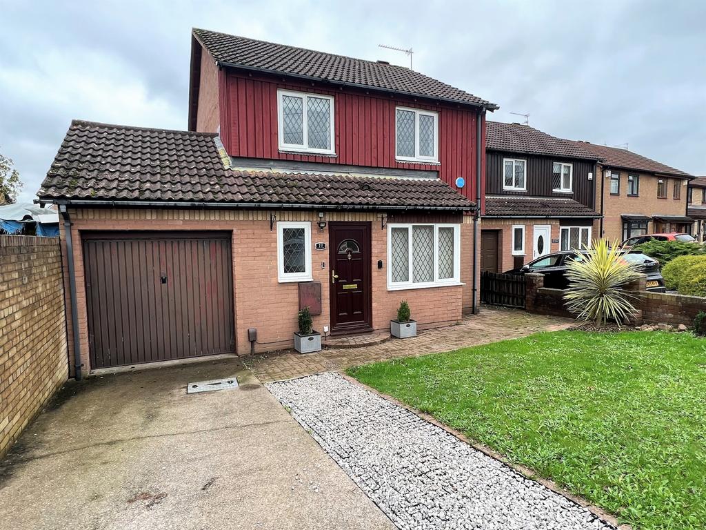 Lovely three bedroom detached house