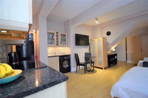 1 bedroom apartment to rent - Red Roofs, Taplow, Maidenhead, Berks, SL6