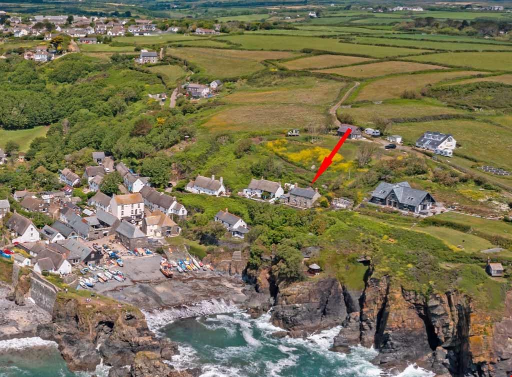 Cadgwith, Ruan Minor, Helston, Cornwall 4 bed detached house for sale