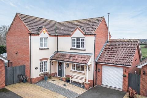 4 bedroom detached house for sale, Benstead Close, Heacham, PE31