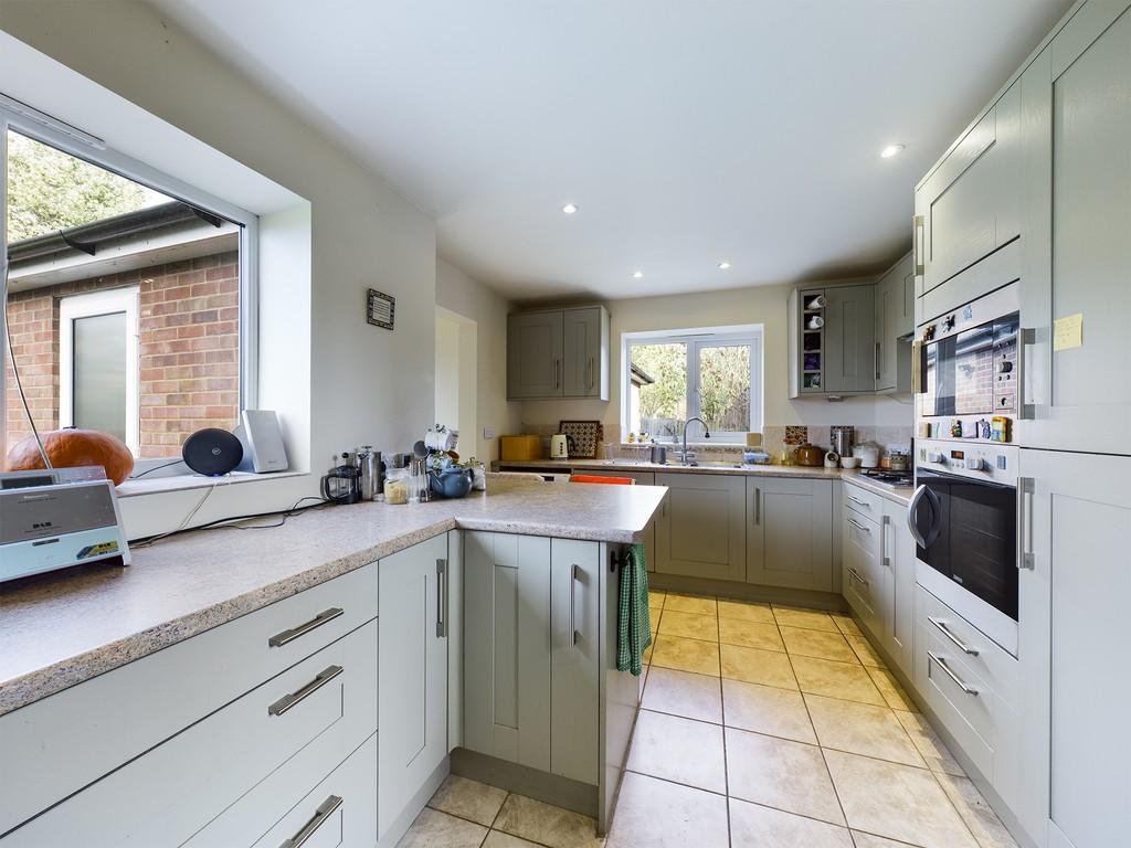 Ebenezer Close, Witham, CM8 2HX 4 bed semidetached house £450,000