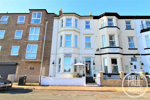 8 bedroom terraced house for sale - Nelson Road South, Great Yarmouth, Norfolk