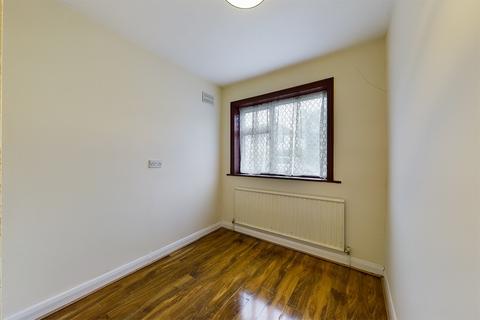 2 bedroom ground floor maisonette for sale - Ivy Close, Harrow
