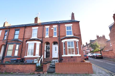 6 bedroom end of terrace house for sale - Cheyney Road, Chester