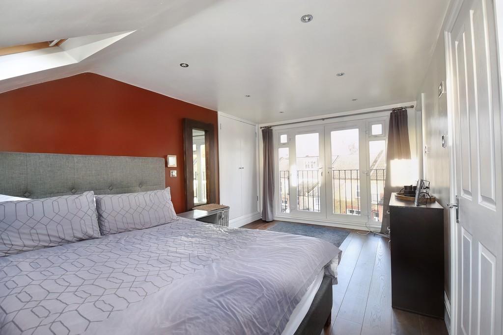 Gordon Road, Wanstead 4 bed terraced house for sale £875,000