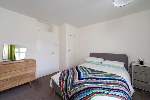 84 Althorne Gardens, London, E18 2DB