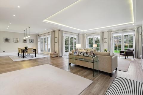 3 bedroom apartment for sale, Esher Park Avenue, Esher, Surrey, KT10