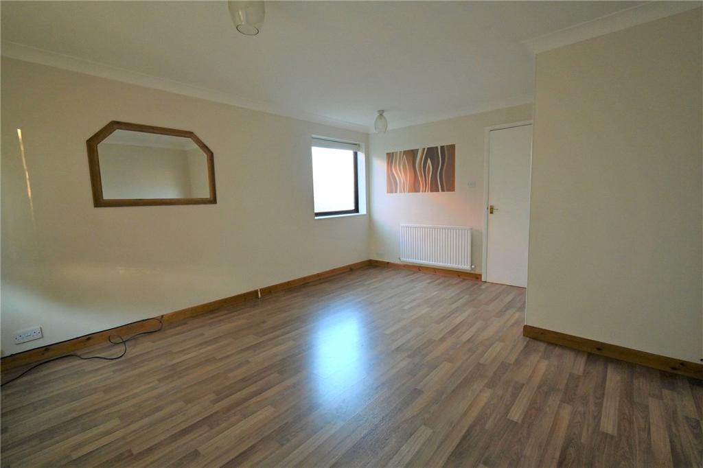 Petersfield Close, Chineham... 2 bed terraced house £1,150 pcm (£265 pw)