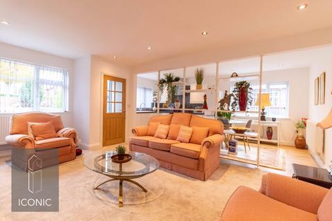 13 Bone Road, Drayton, Norwich, NR8 6EH