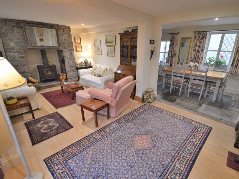 Church Road, Clydach, Abergavenny 3 bed detached house for sale £375,000
