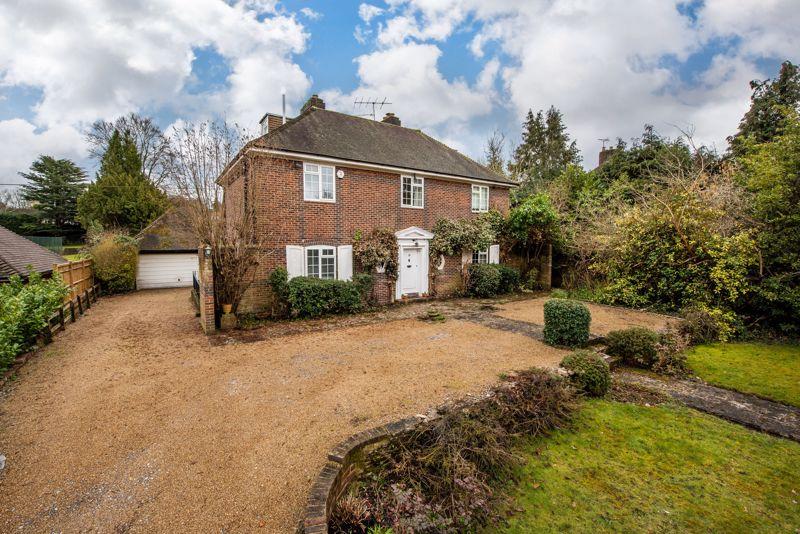 Fetcham 6 bed detached house for sale £1,450,000