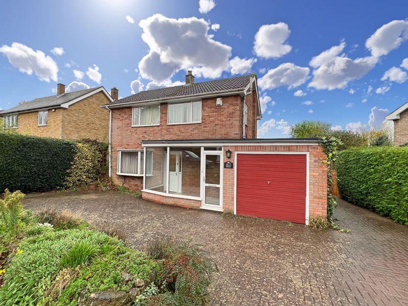 Croft Drive, Grantham 3 bed detached house £1,050 pcm (£242 pw)