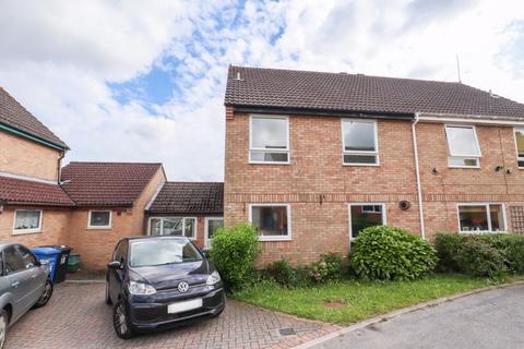 4 bedroom semi-detached house to rent - Courtenay Close, Norwich