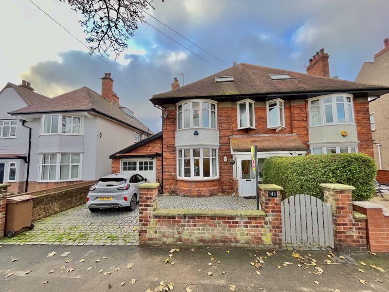 5 Bed House, Cardigan Road, Bridlington, YO15 3LR 5 bed semidetached