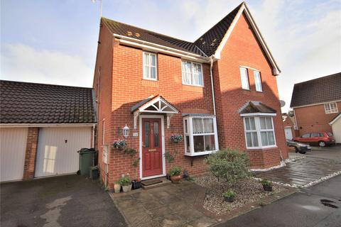 2 bedroom semi-detached house for sale - Barra Glade, Wickford, Essex, SS12