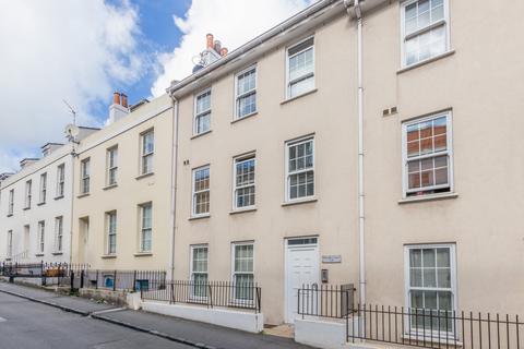 2 bedroom apartment for sale - Victoria Road, St Peter Port