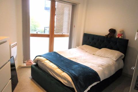 2 bedroom apartment for sale, PLOUGH LANE DEVELOPMENT: SMART 2 BED, 2 BATH LIFT SERVICED FLAT WITH PARKING