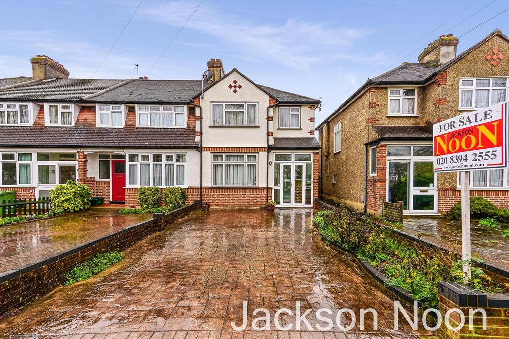 Green Lanes, West Ewell, KT19 3 bed end of terrace house £525,000