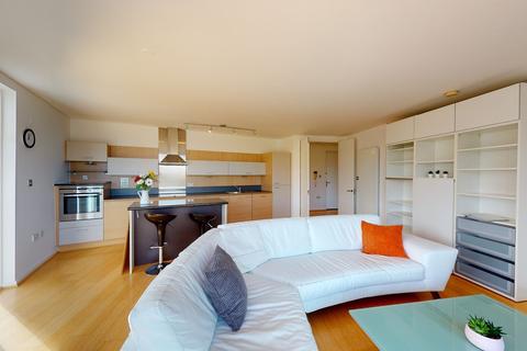 3 bedroom apartment to rent - Farnsworth Court, West Parkside, London, SE10