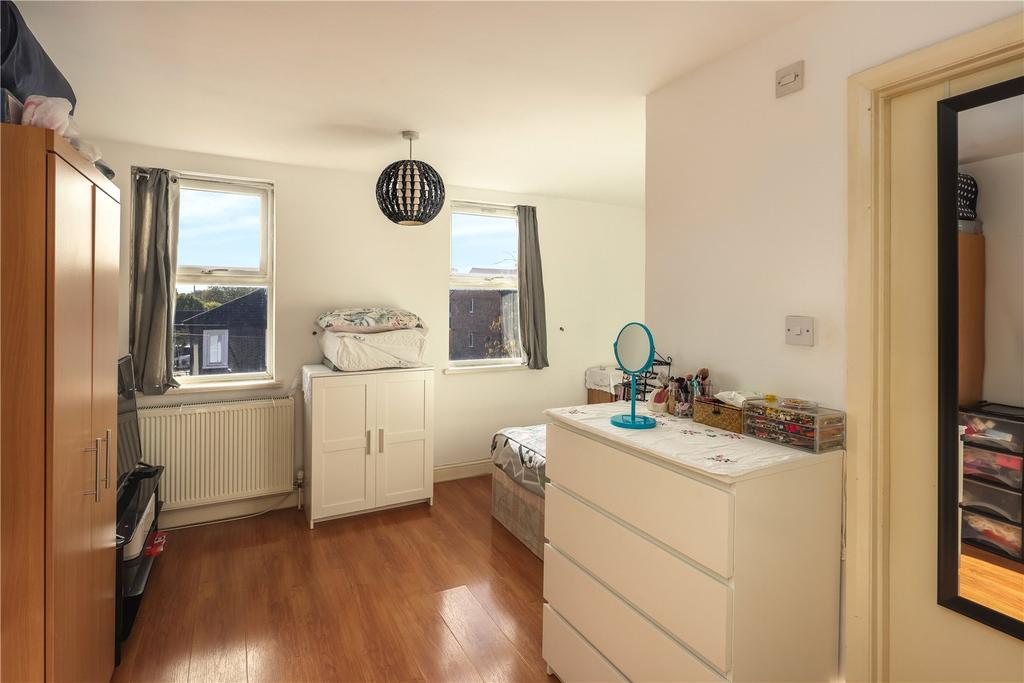 Bedroom/Living Room