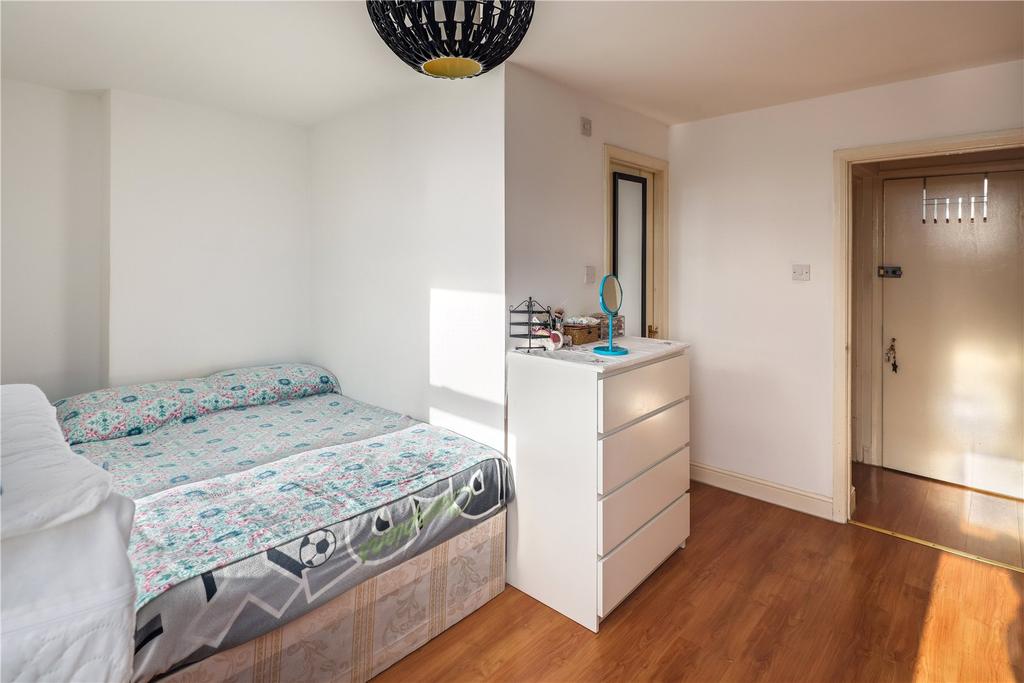 Bedroom/Living Room