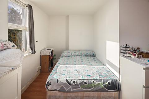 Top Floor Flat, 100 Chobham Road, London, E15 1LZ