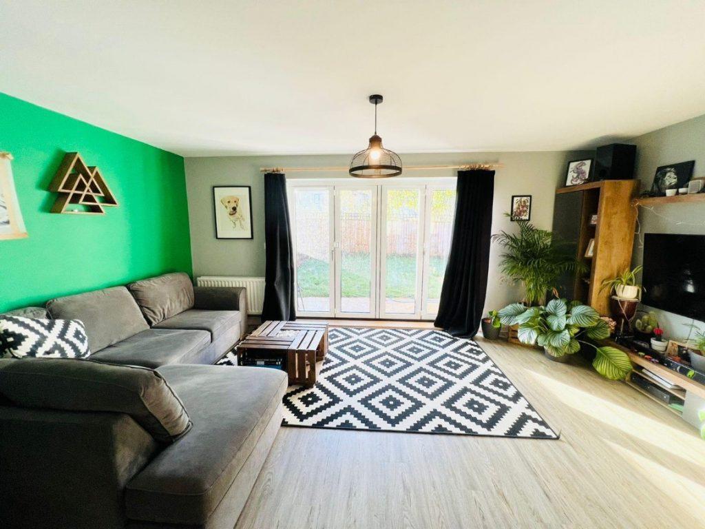 John Ruskin Road,Tadpole Garden... 3 bed semidetached house £370,000