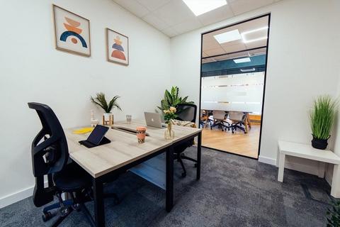 Serviced office to rent - Lynch Wood Park,,