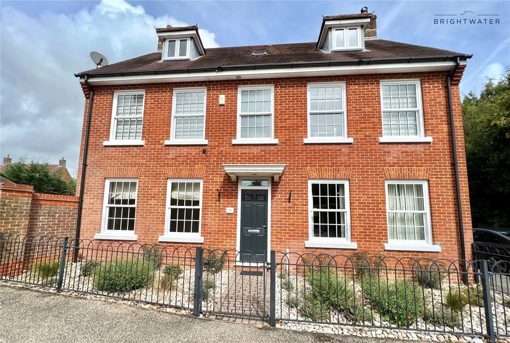 Taylor Drive, Throop, Bournemouth, Dorset, BH8 6 bed detached house for