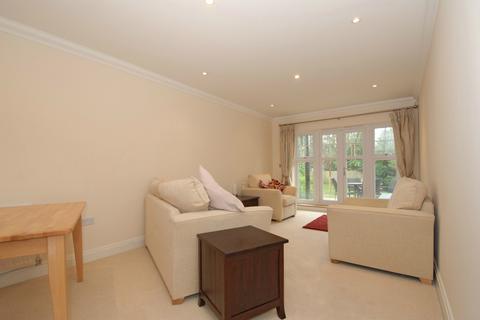 2 bedroom flat to rent, Packhorse Road, Gerrards Cross, Buckinghamshire