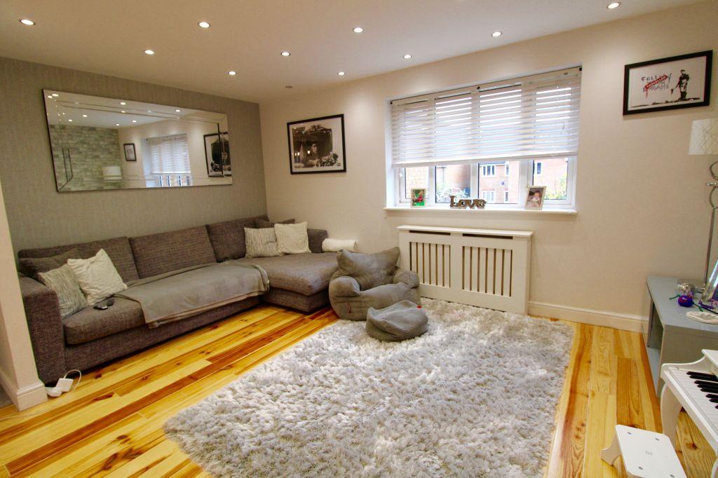 Farthingale Court, Waltham Abbey, EN9... 2 bed flat £270,000