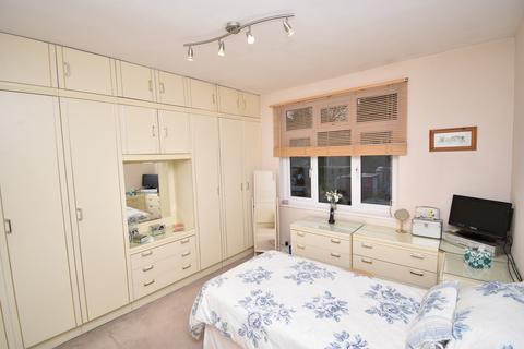 33 Guildford Road, London, E17 4EA