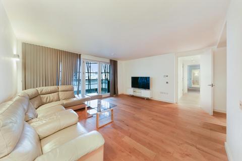 undefined, New Providence Wharf, Fairmont Avenue, London, E14