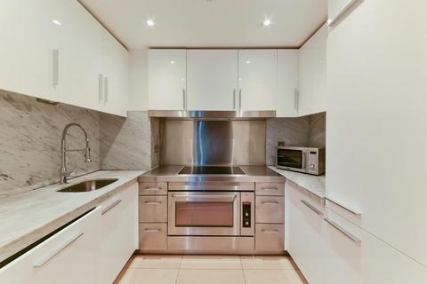 undefined, New Providence Wharf, Fairmont Avenue, London, E14