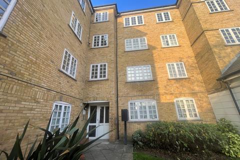 2 bedroom flat to rent, Elizabeth Fry Place, London, SE18