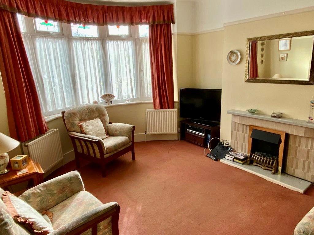Southwick Road, Bournemouth, BH6 3 bed semidetached house £325,000