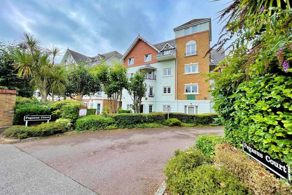 Bournemouth 3 bed retirement property for sale £259,000