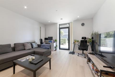 1 bedroom apartment for sale, Fairwater House, Royal Wharf, London, E16