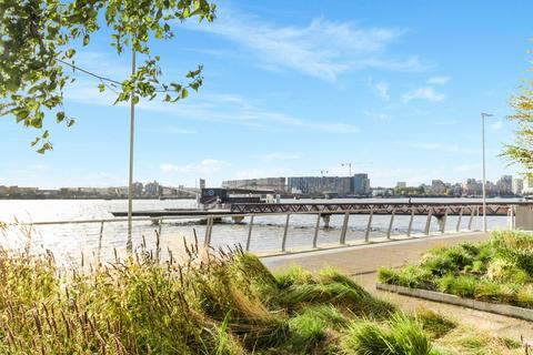 1 bedroom apartment for sale, Fairwater House, Royal Wharf, London, E16