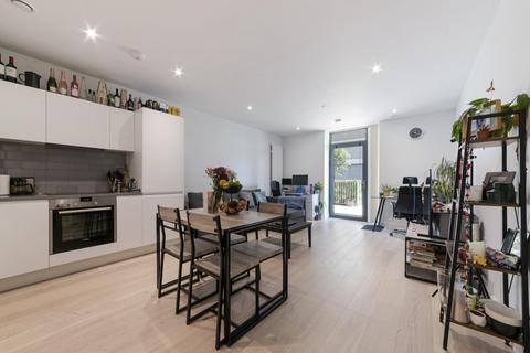 1 bedroom apartment for sale, Fairwater House, Royal Wharf, London, E16