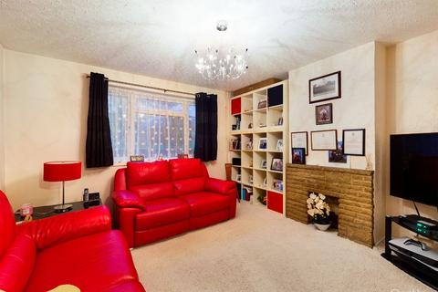 85 Broadcoombe, South Croydon, CR2 8HR