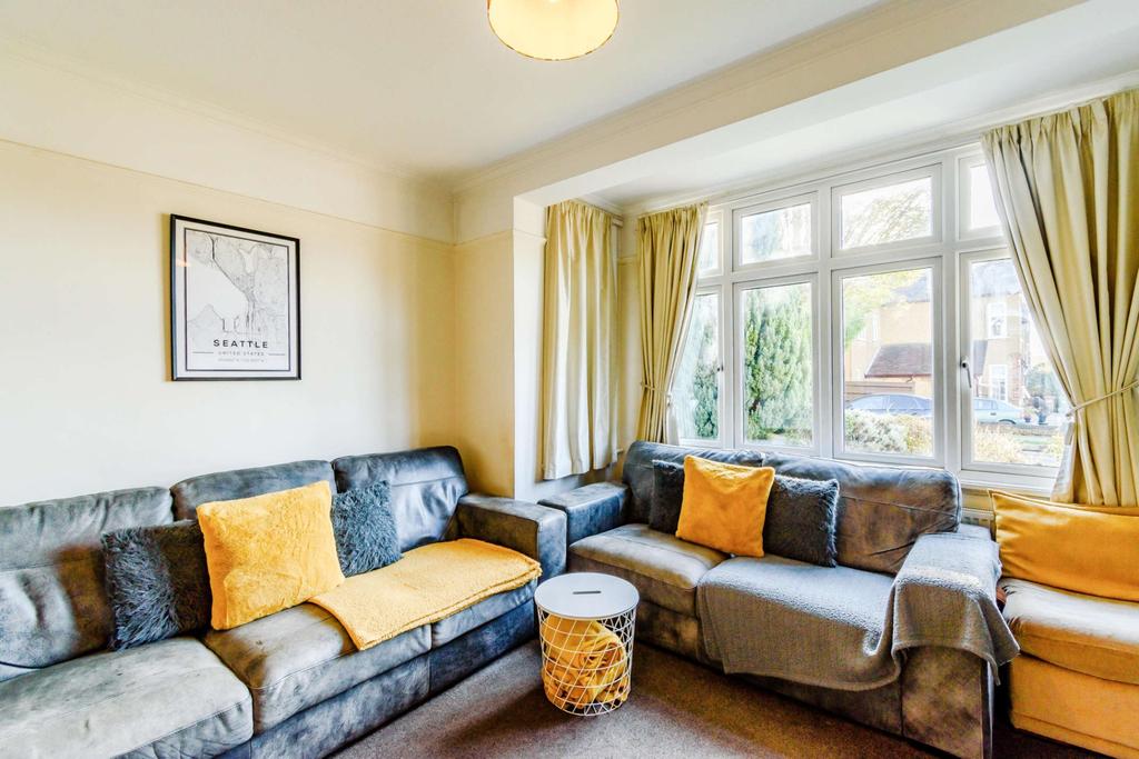 Barrow Point Avenue, Pinner, HA5 4 bed semidetached house £995,000