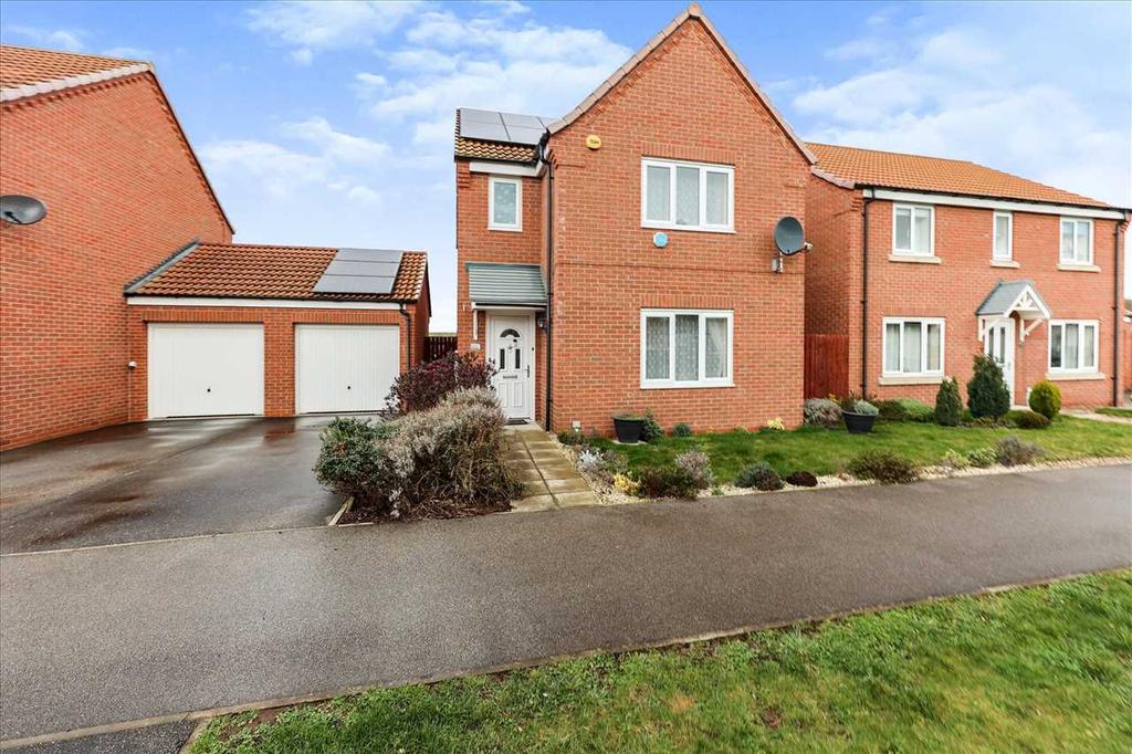 Crucible Close, North Hykeham, Lincoln 3 bed detached house £225,000