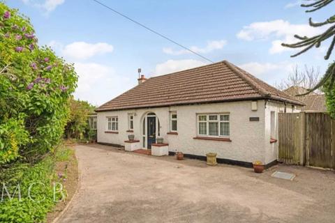 3 bedroom bungalow to rent - Church Road, Iver