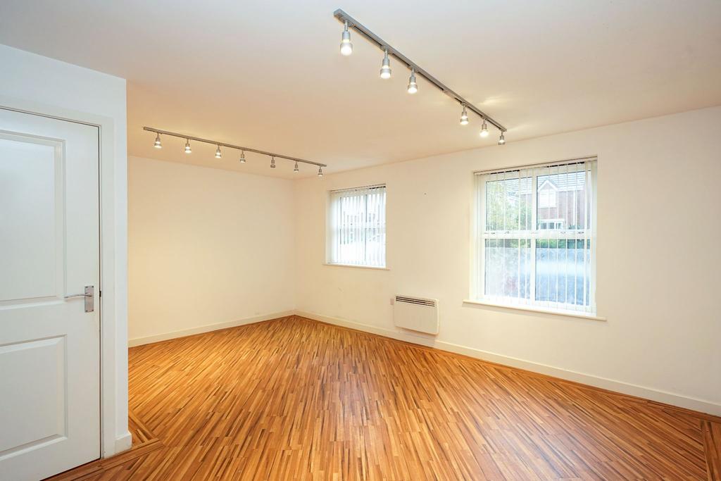Clarendon Gardens, Bolton, BL7 1 bed apartment £100,000