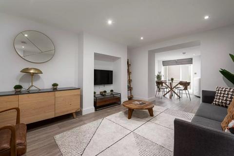 2 bedroom flat to rent, Pembridge Villas, Notting Hill, London, W11