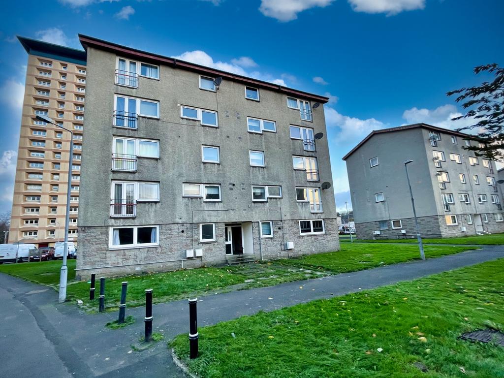 137, Flat 1/2, Street, Paisley 2 bed £58,000