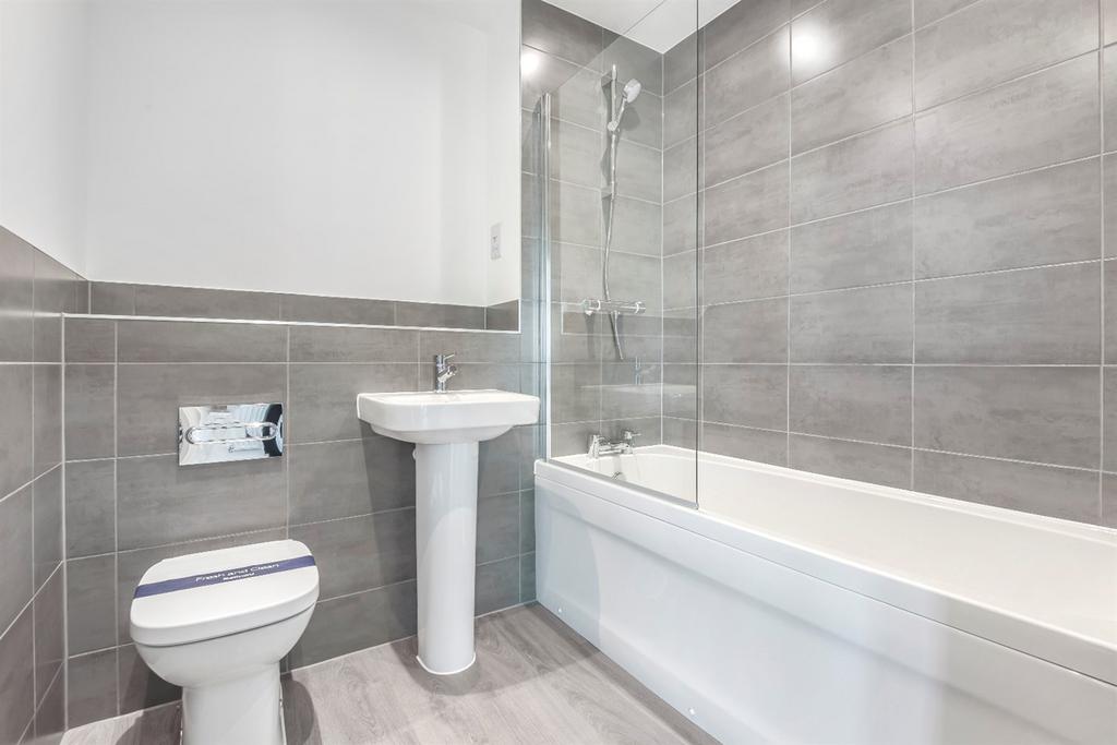 Main Bathroom